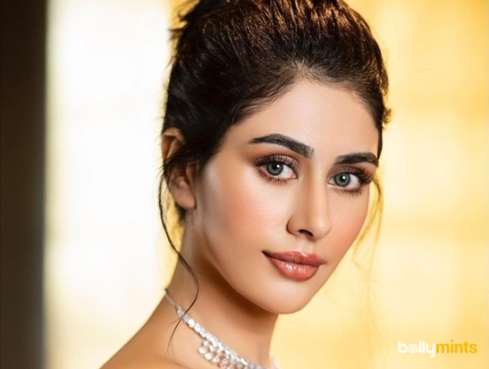 Warina Hussain - Hira Warina